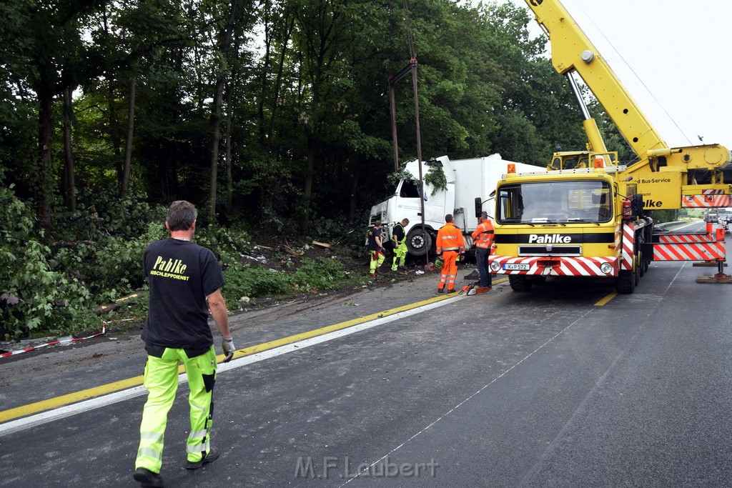 Schwerer VU A 3 Rich Oberhausen Hoehe AK Leverkusen P562.JPG - Miklos Laubert